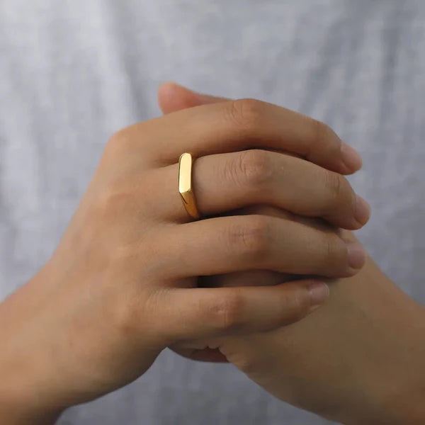 SIGNET RING - GOLD